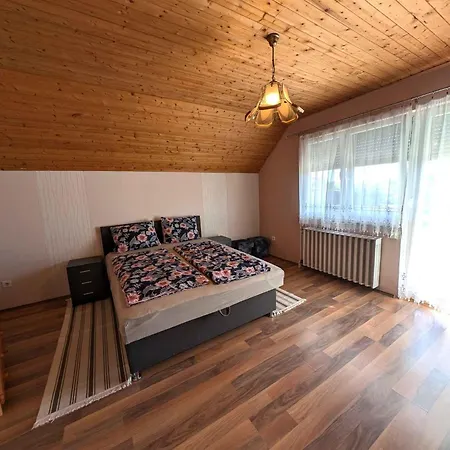 Apartment In 54840 Balatonszarszo